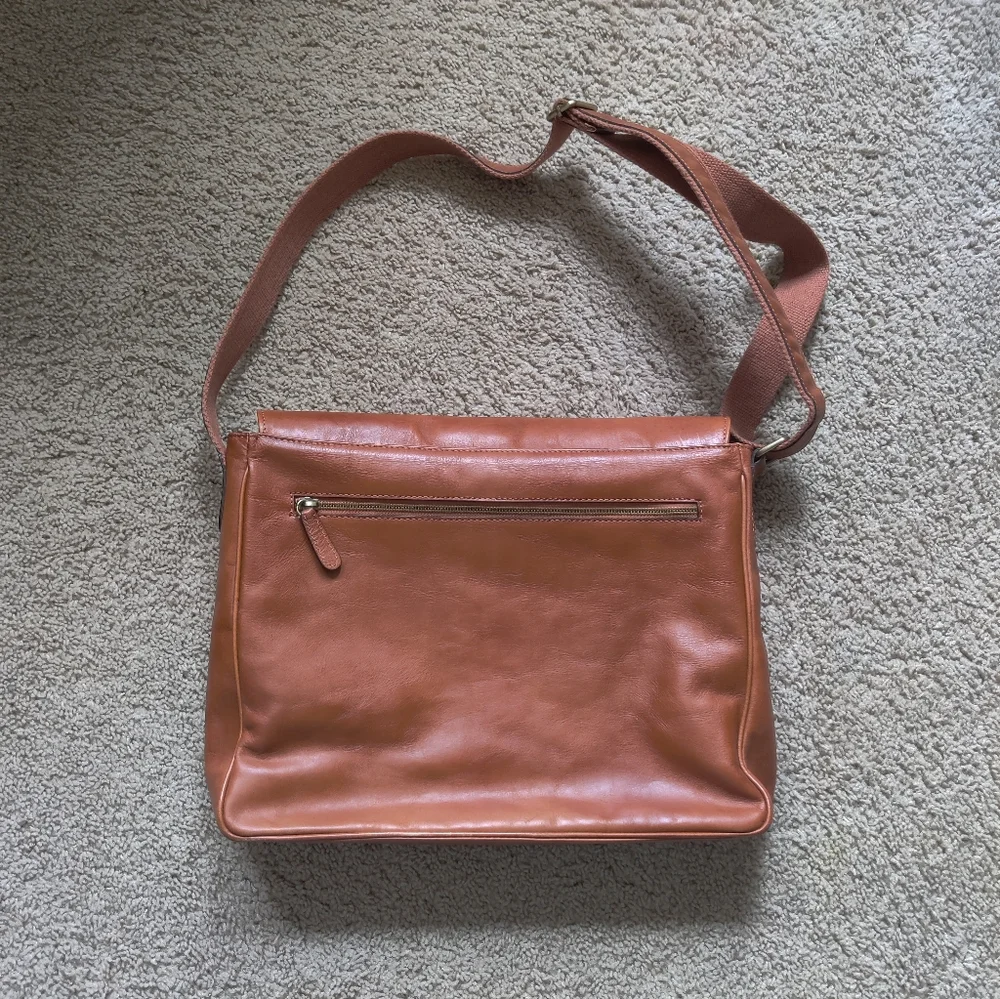 NEW The Old Angler Leather Messenger Bag
